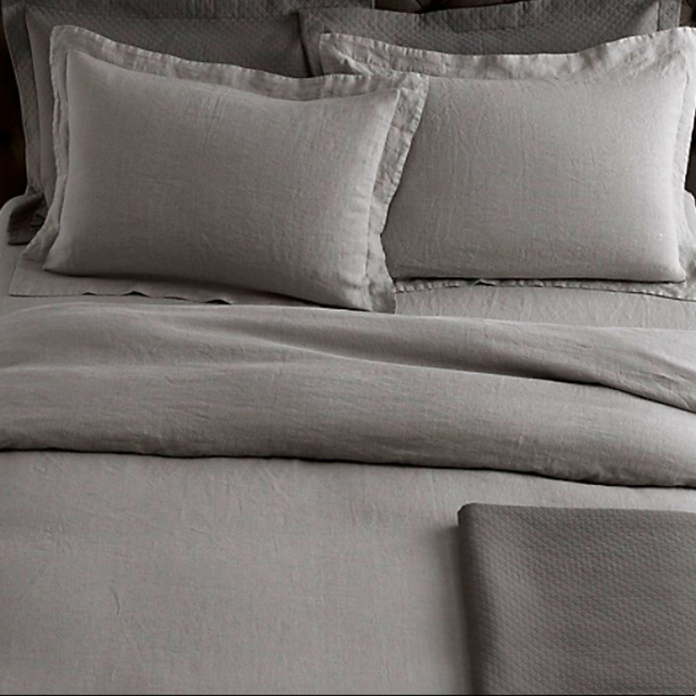 New RH Linen Queen Fitted Sheet